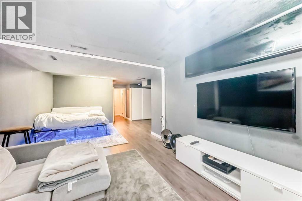 Single Family House for Sale in   Berwick Crescent NW Beddington Heights Calgary 