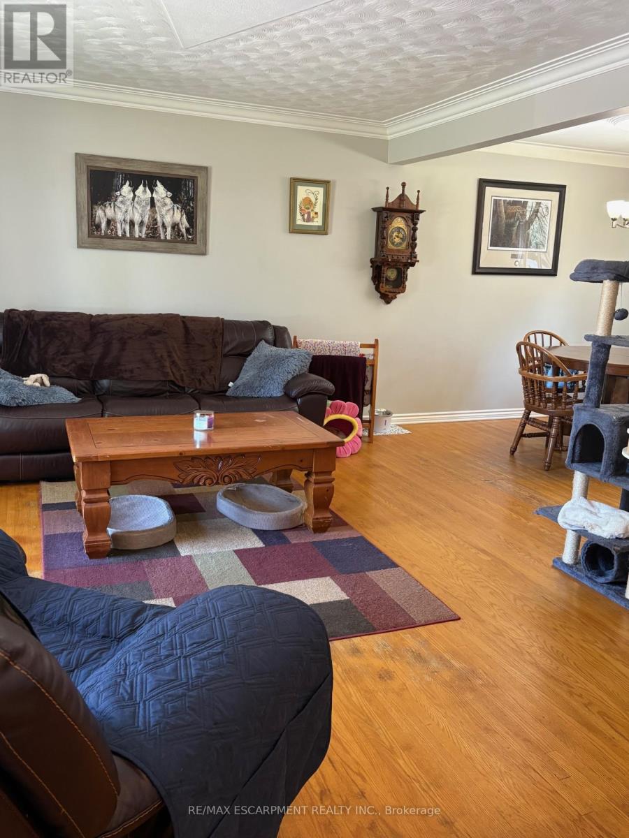 Photo 8 of 723 Glancaster Road, Hamilton ON