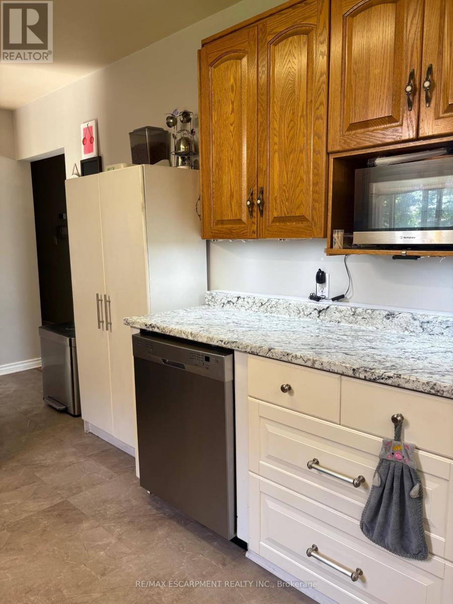 Photo 14 of 723 Glancaster Road, Hamilton ON