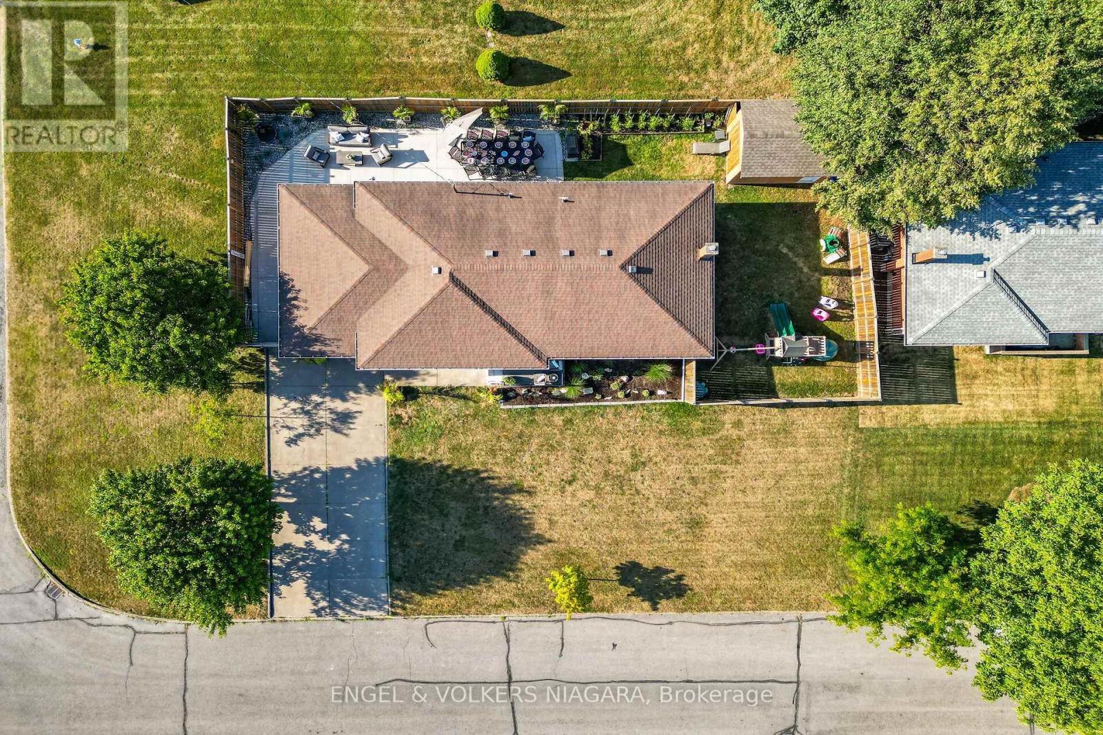 Photo 42 of 90 Rose Avenue, Thorold ON