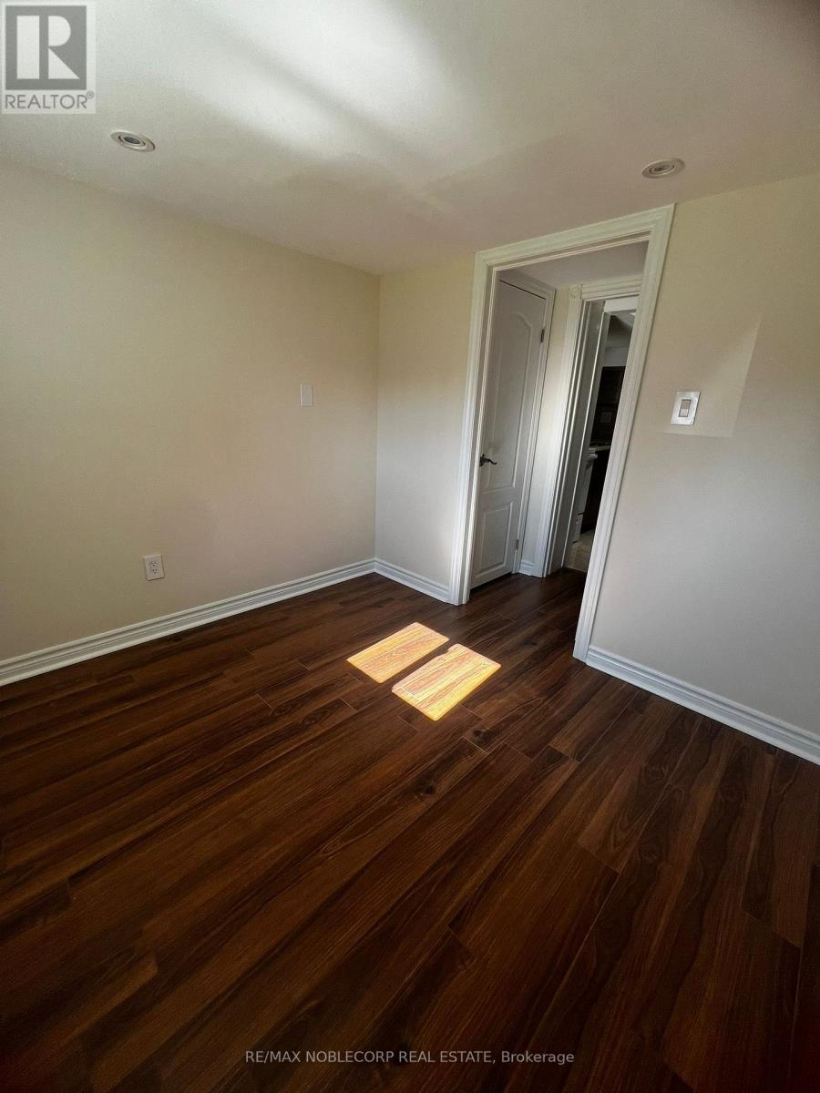 Photo 15 of Lower 16 Little Boulevard, Toronto ON