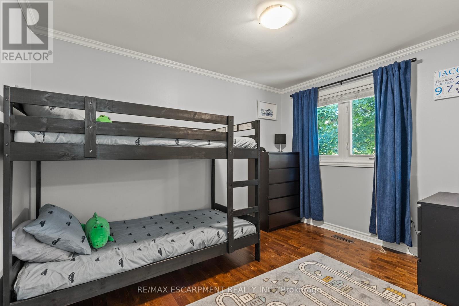 Photo 15 of 1298 Napier Crescent, Oakville ON