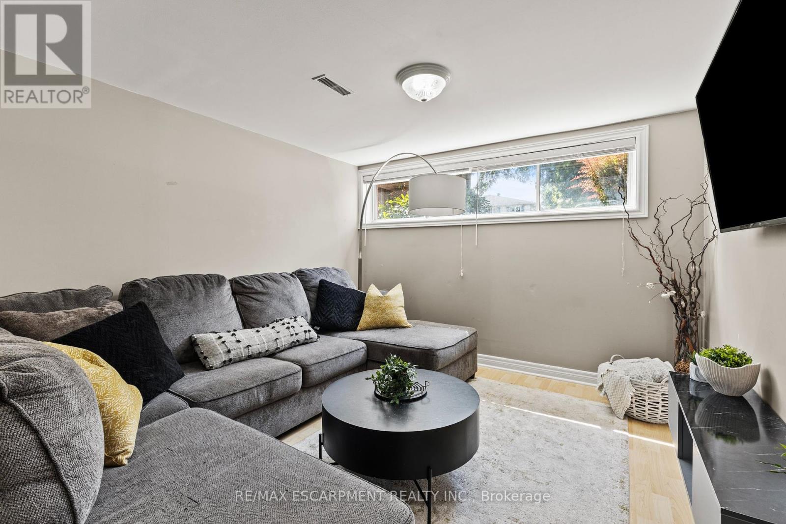 Photo 22 of 1298 Napier Crescent, Oakville ON