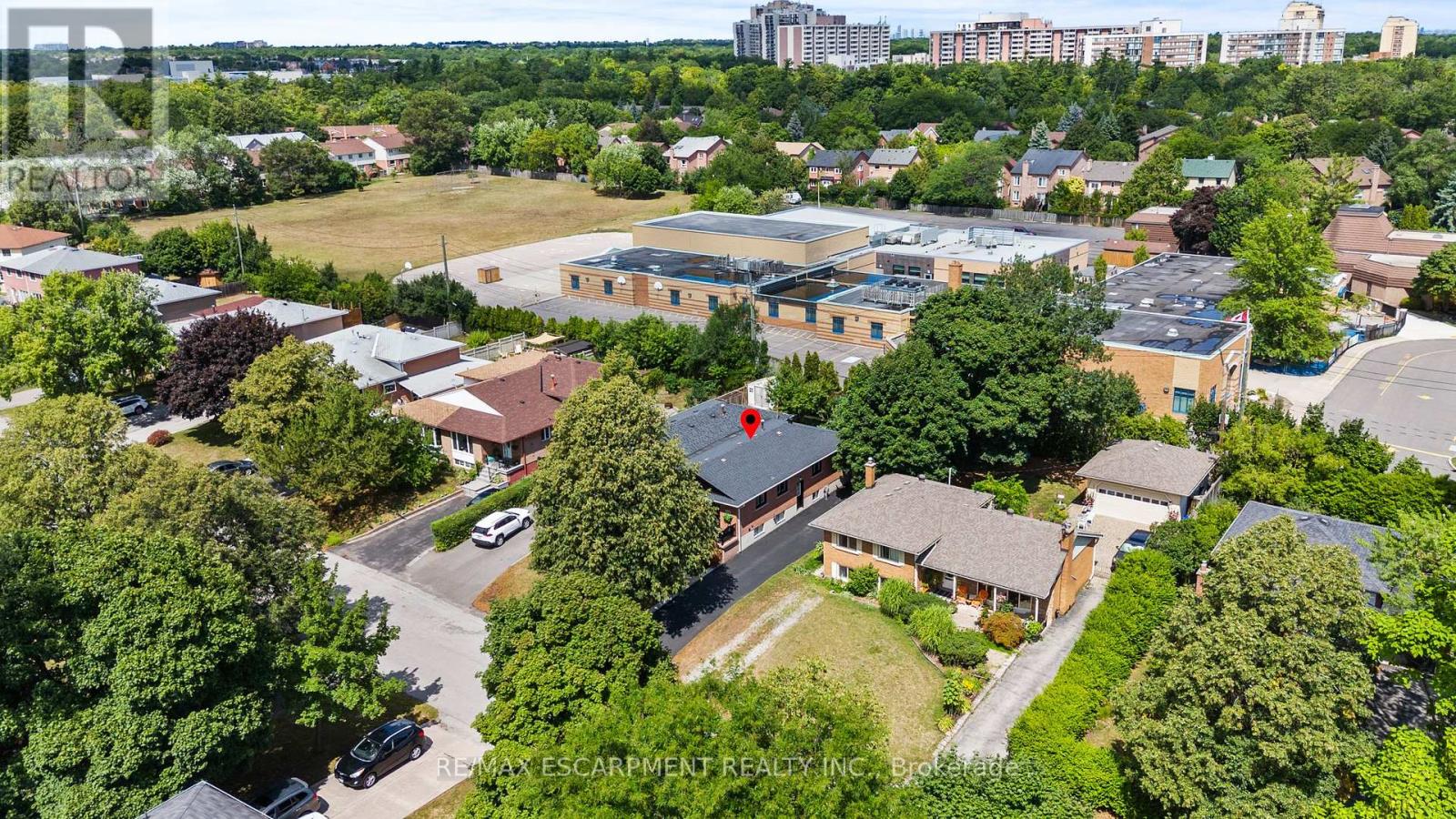 Photo 28 of 1298 Napier Crescent, Oakville ON