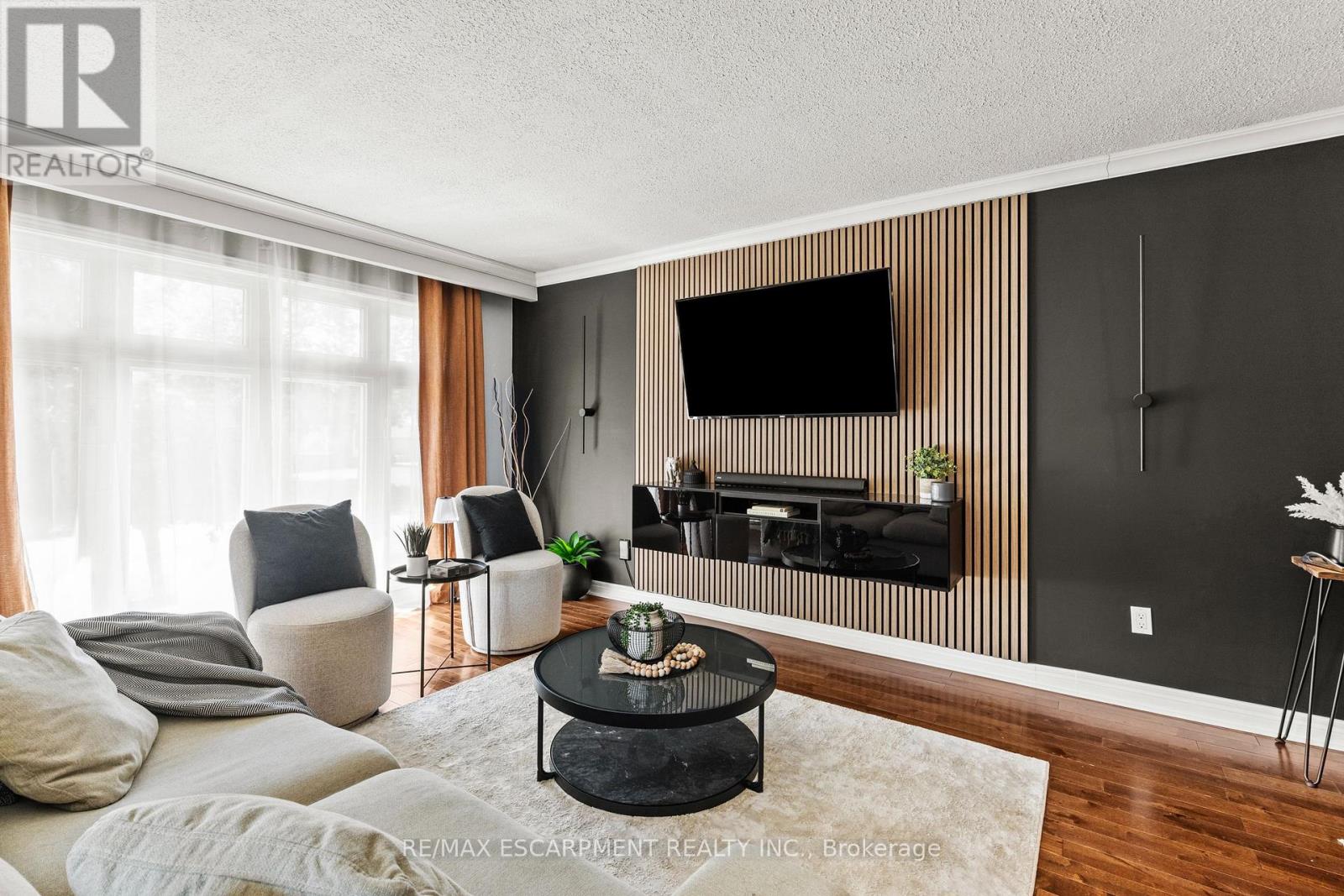 Photo 8 of 1298 Napier Crescent, Oakville ON