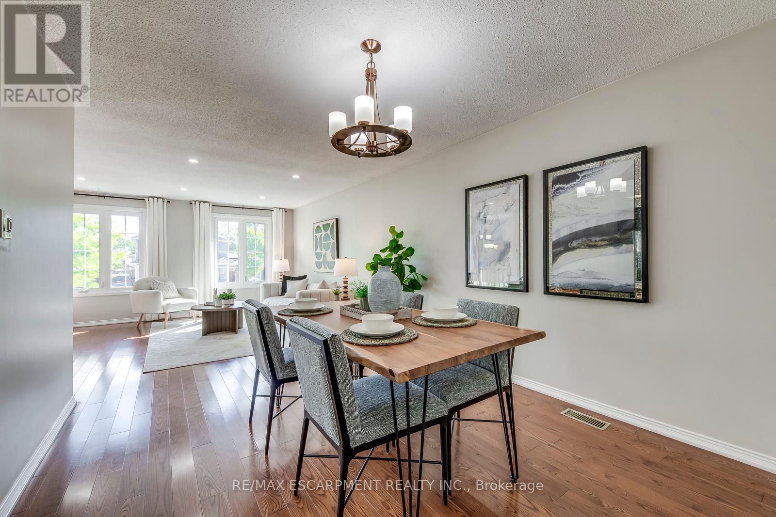 Photo 34 of 2309 Malcolm Crescent, Burlington ON