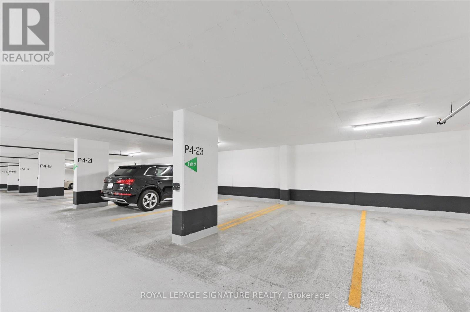 Photo 22 of 3308 38 Annie Craig Drive, Toronto ON