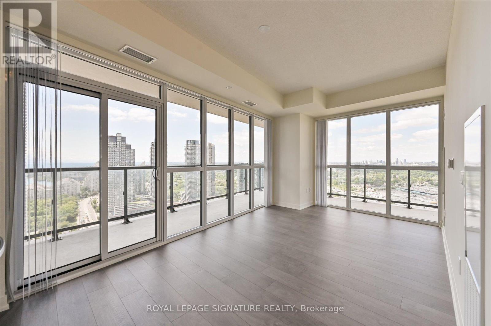 Photo 34 of 3308 38 Annie Craig Drive, Toronto ON