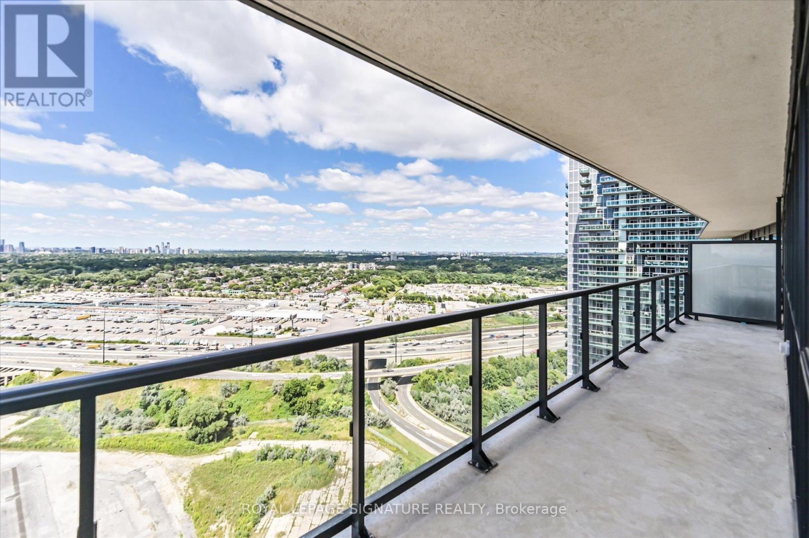 Photo 35 of 3308 38 Annie Craig Drive, Toronto ON