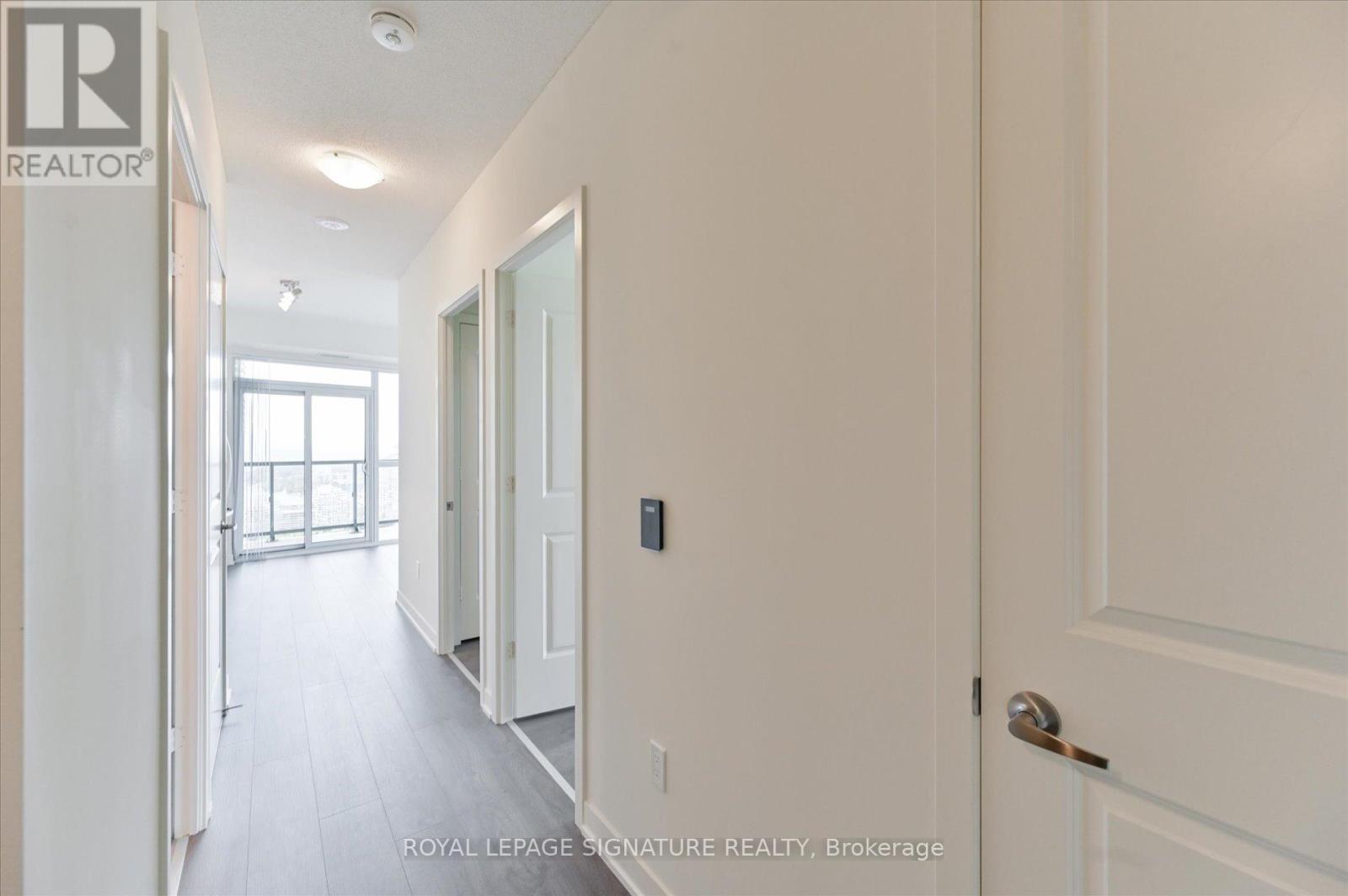 Photo 8 of 3308 38 Annie Craig Drive, Toronto ON