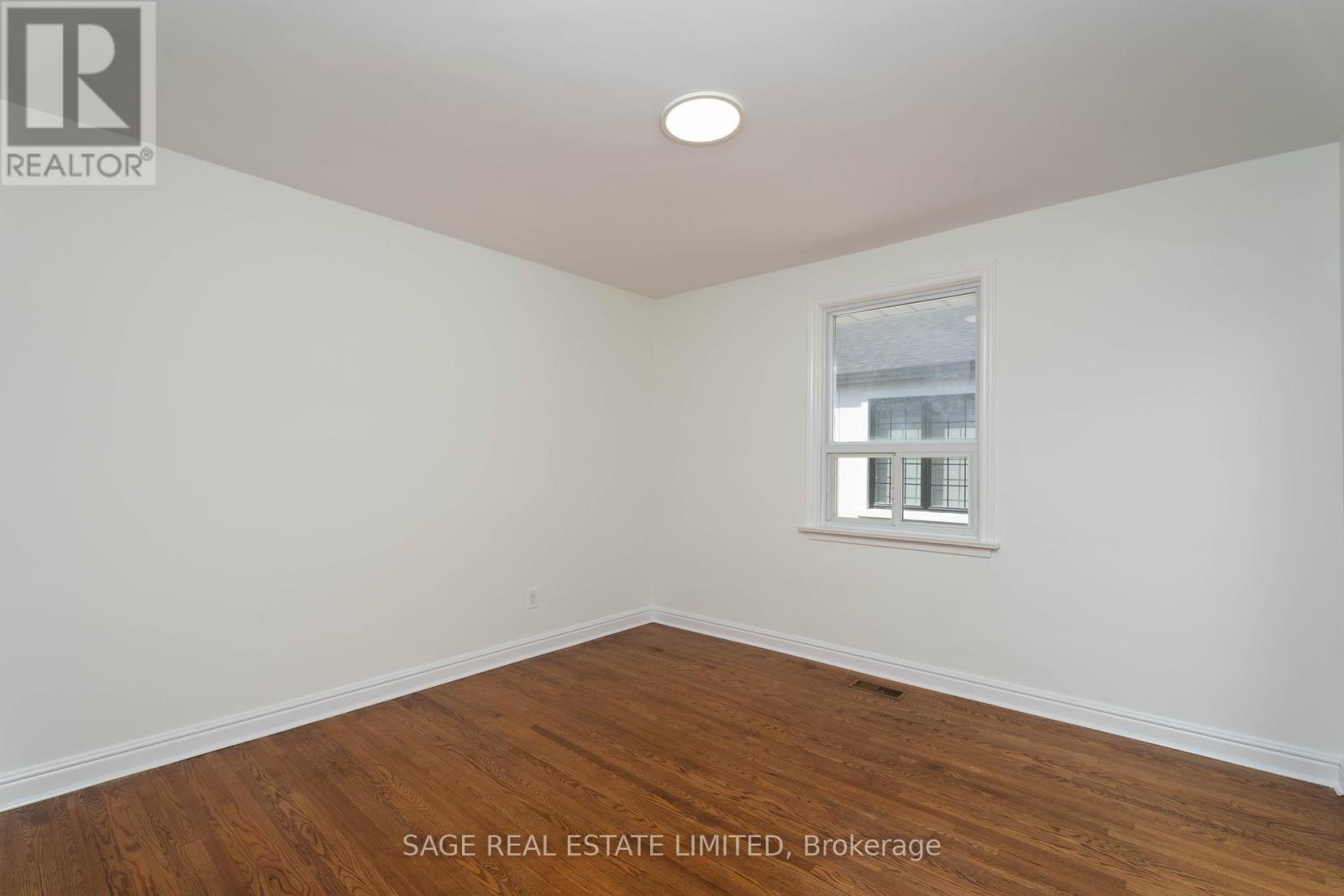 Photo 11 of 3 16 Simpson Avenue, Toronto ON