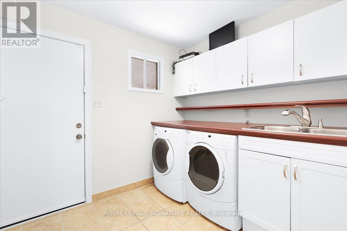Photo 18 of 6019 Tillsdown Drive, Mississauga ON