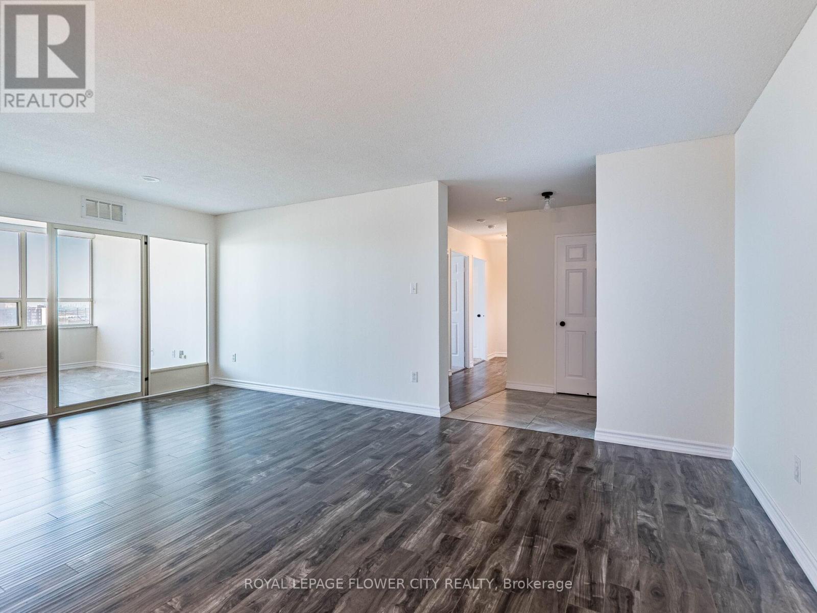 Photo 18 of 2109 30 Malta Avenue, Brampton ON