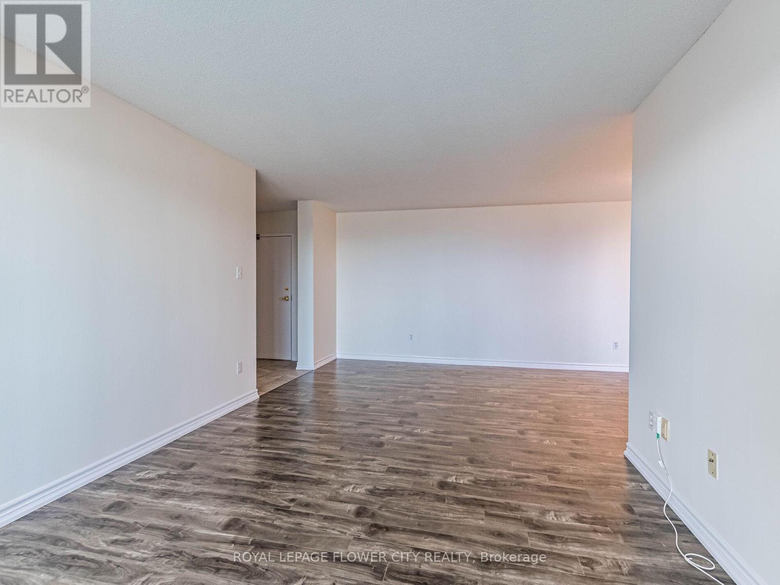 Photo 19 of 2109 30 Malta Avenue, Brampton ON