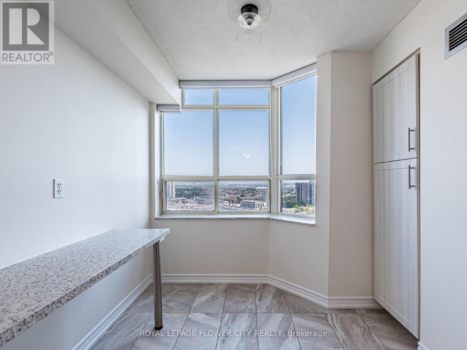 Photo 24 of 2109 30 Malta Avenue, Brampton ON