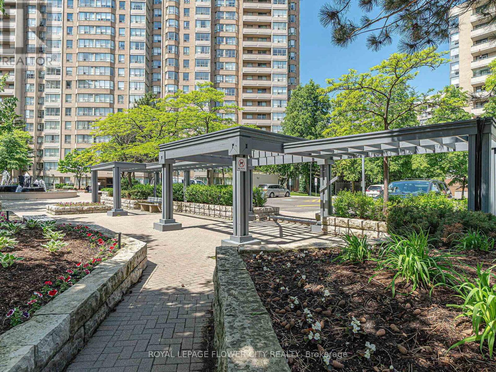 Photo 3 of 2109 30 Malta Avenue, Brampton ON