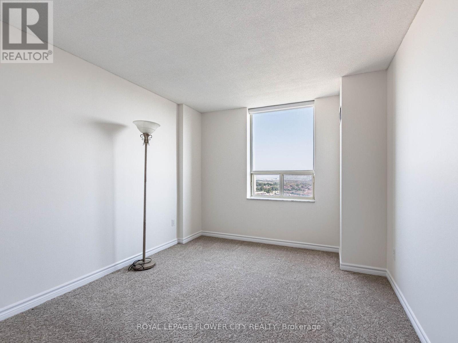Photo 34 of 2109 30 Malta Avenue, Brampton ON
