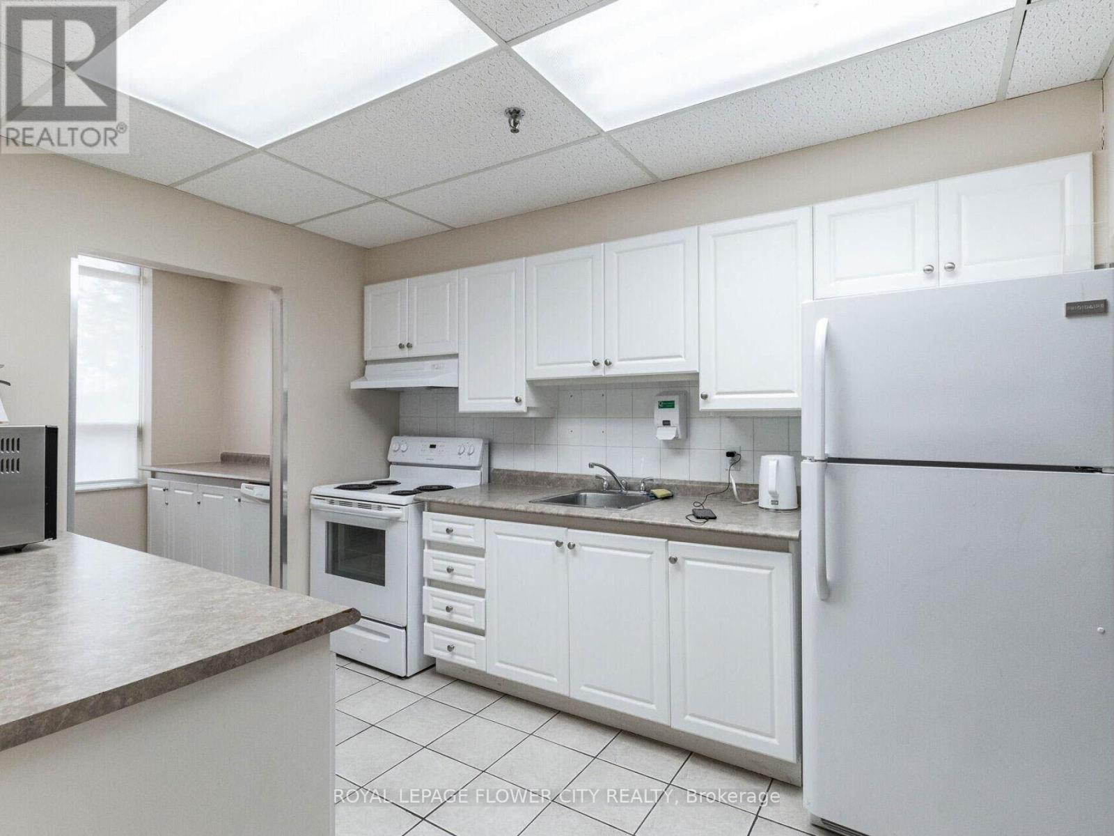Photo 41 of 2109 30 Malta Avenue, Brampton ON
