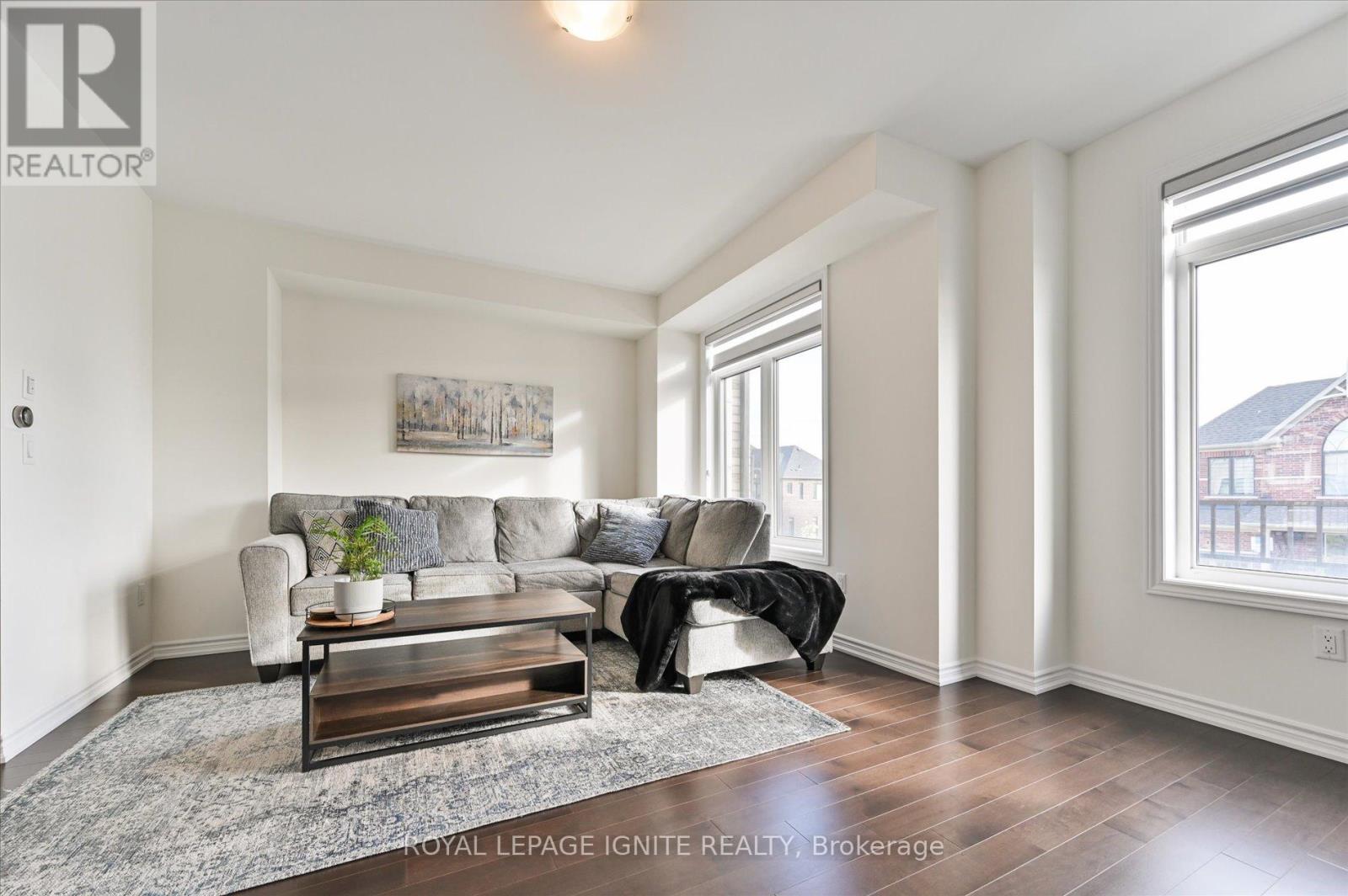 Photo 12 of 39 Minnock Street, Caledon ON