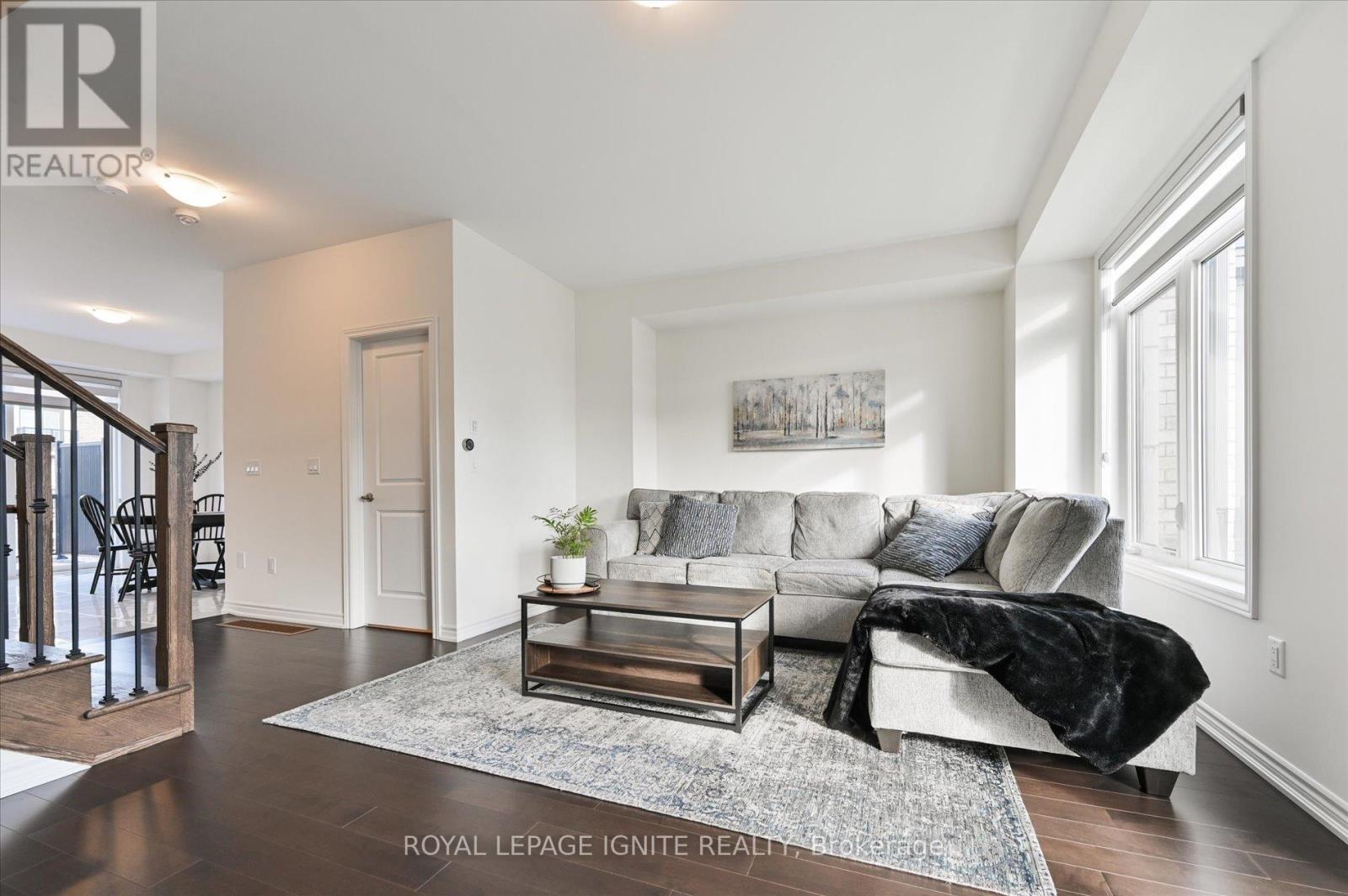 Photo 13 of 39 Minnock Street, Caledon ON
