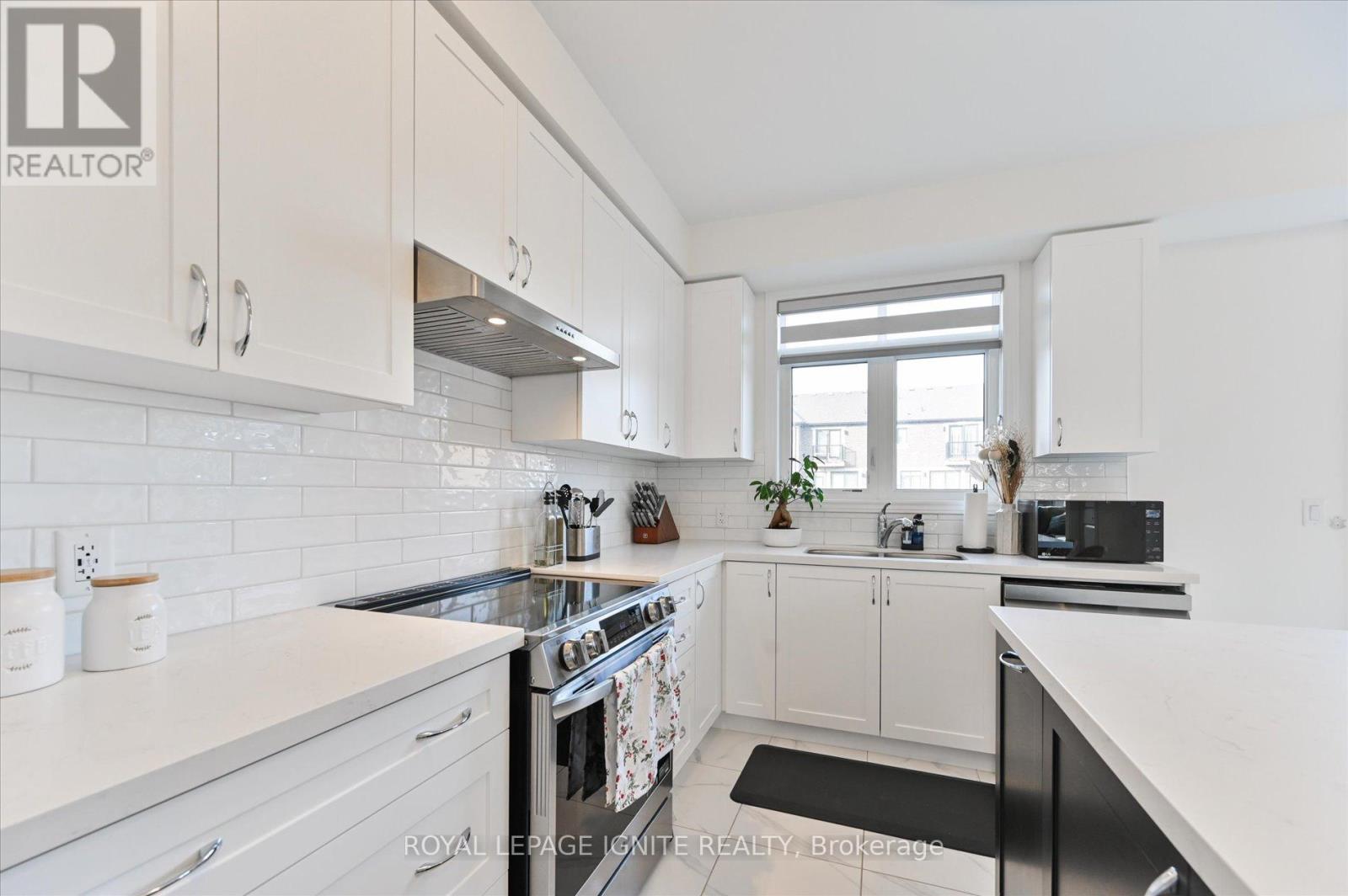 Photo 19 of 39 Minnock Street, Caledon ON
