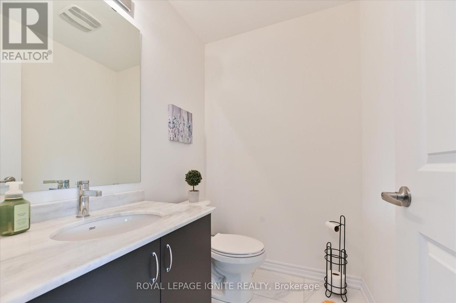 Photo 21 of 39 Minnock Street, Caledon ON