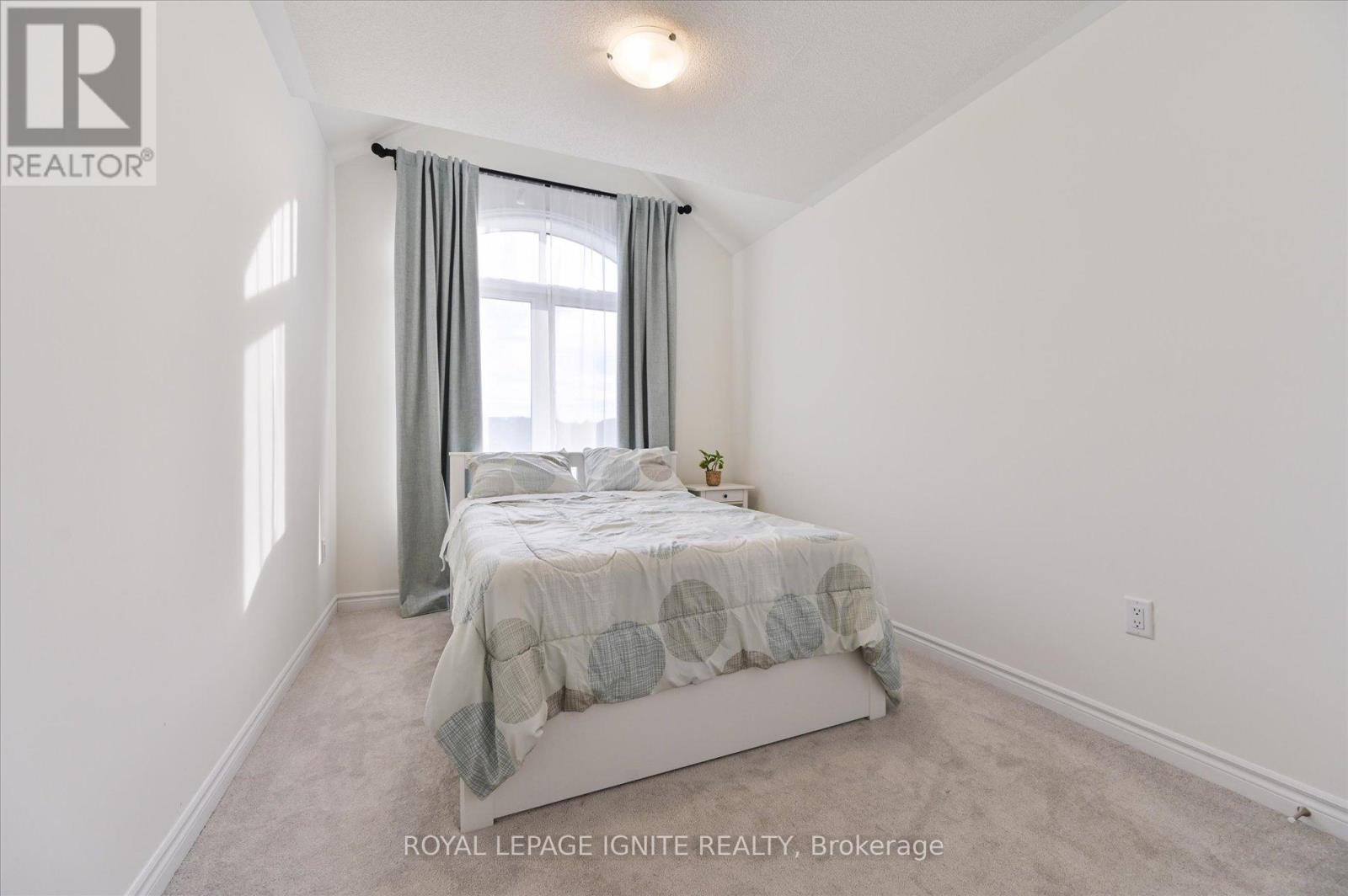 Photo 32 of 39 Minnock Street, Caledon ON