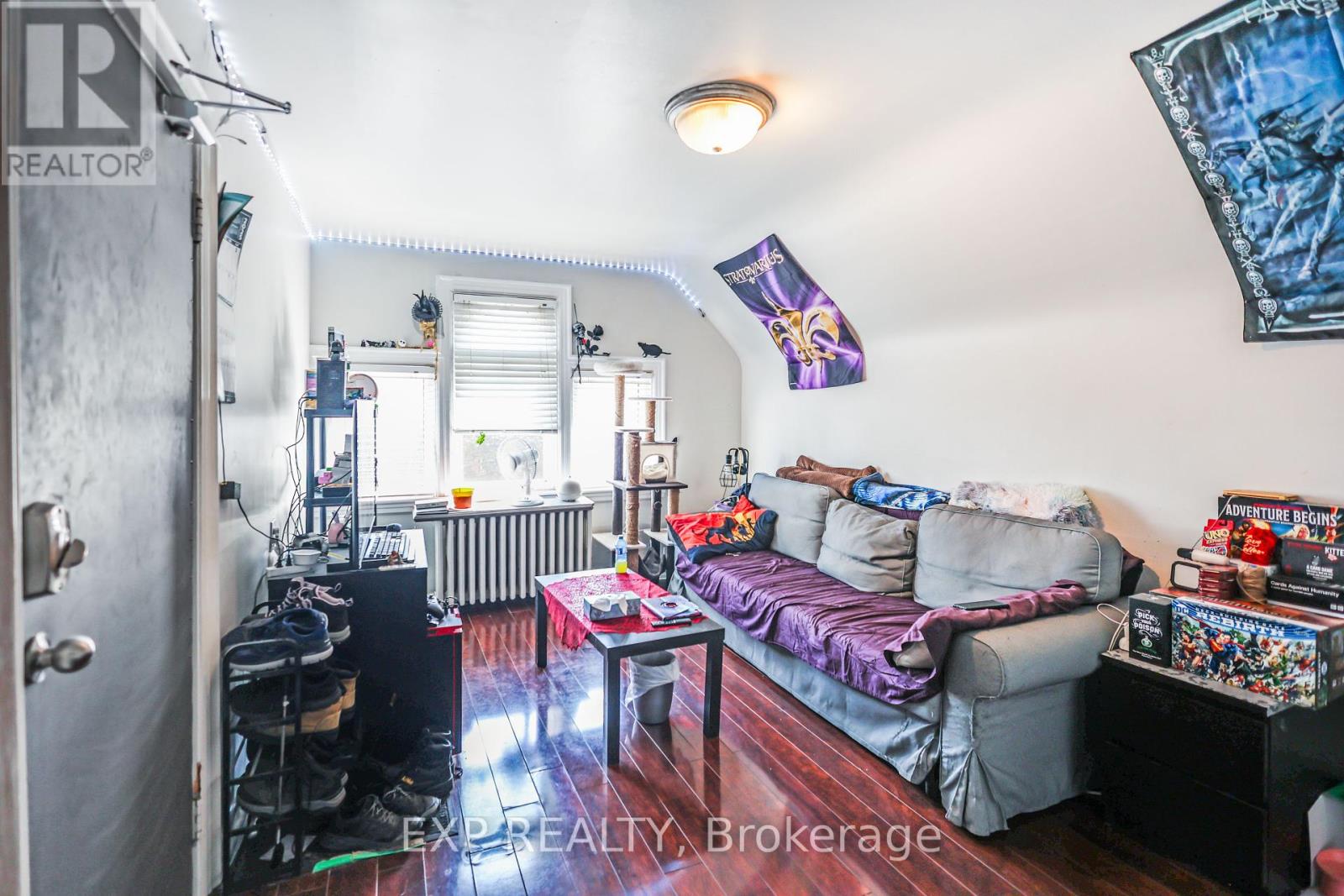 Photo 21 of 28 Eastbourne Avenue, Hamilton ON