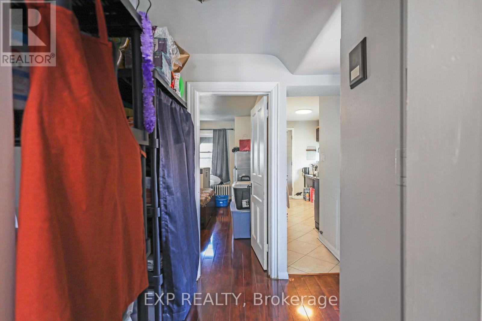 Photo 23 of 28 Eastbourne Avenue, Hamilton ON
