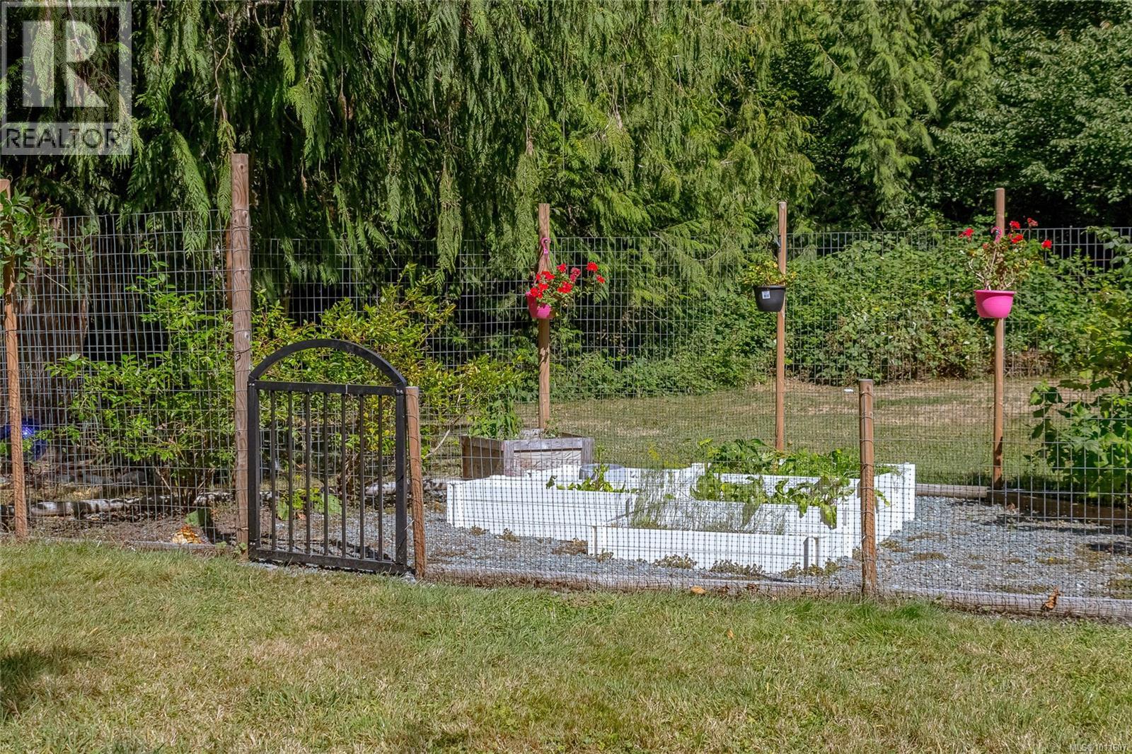 Photo 54 of 10821 Chemainus Rd, Saltair BC