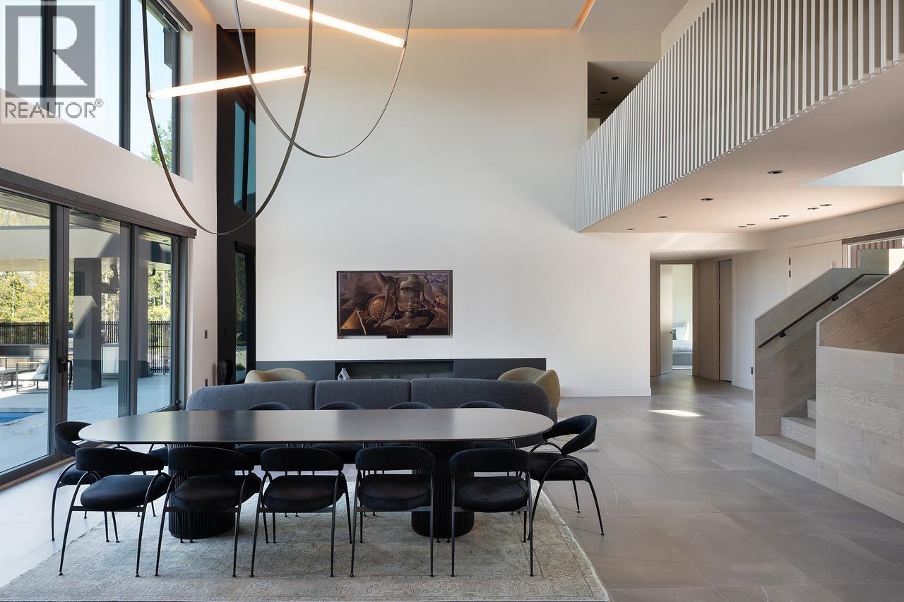 9228 WEDGEMOUNT PLATEAU DRIVE, Whistler