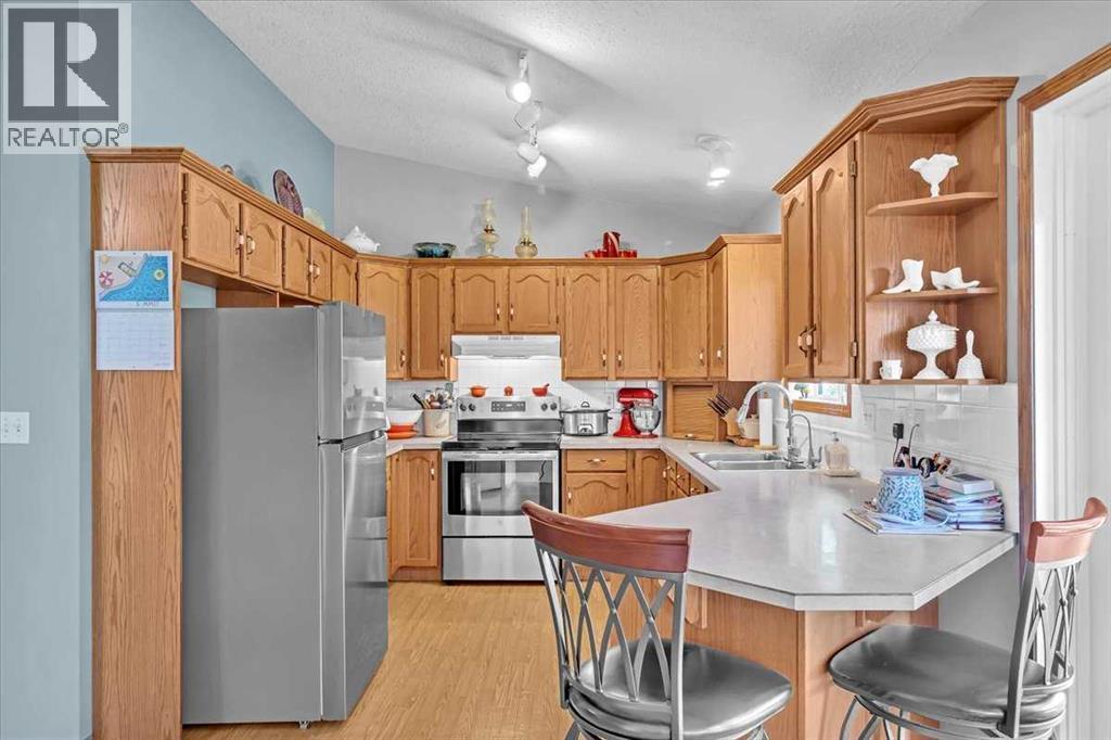 Photo 18 of 109 Monica Bay, Carstairs AB