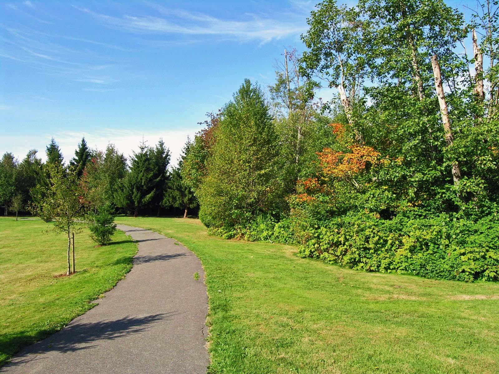 Photo 8 of 315 17661 58 A Avenue, Surrey BC