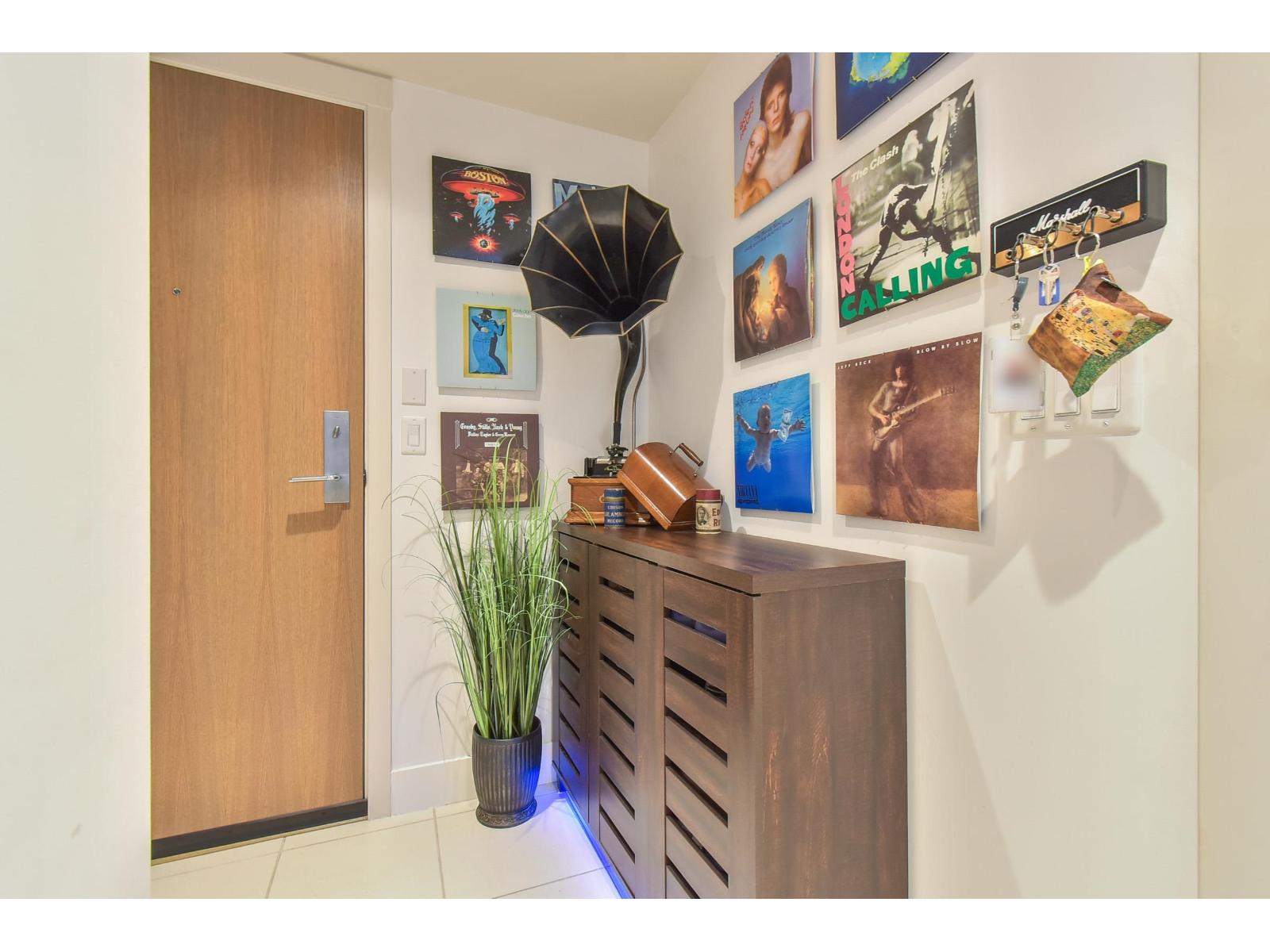 1207 15152 RUSSELL AVENUE, White Rock