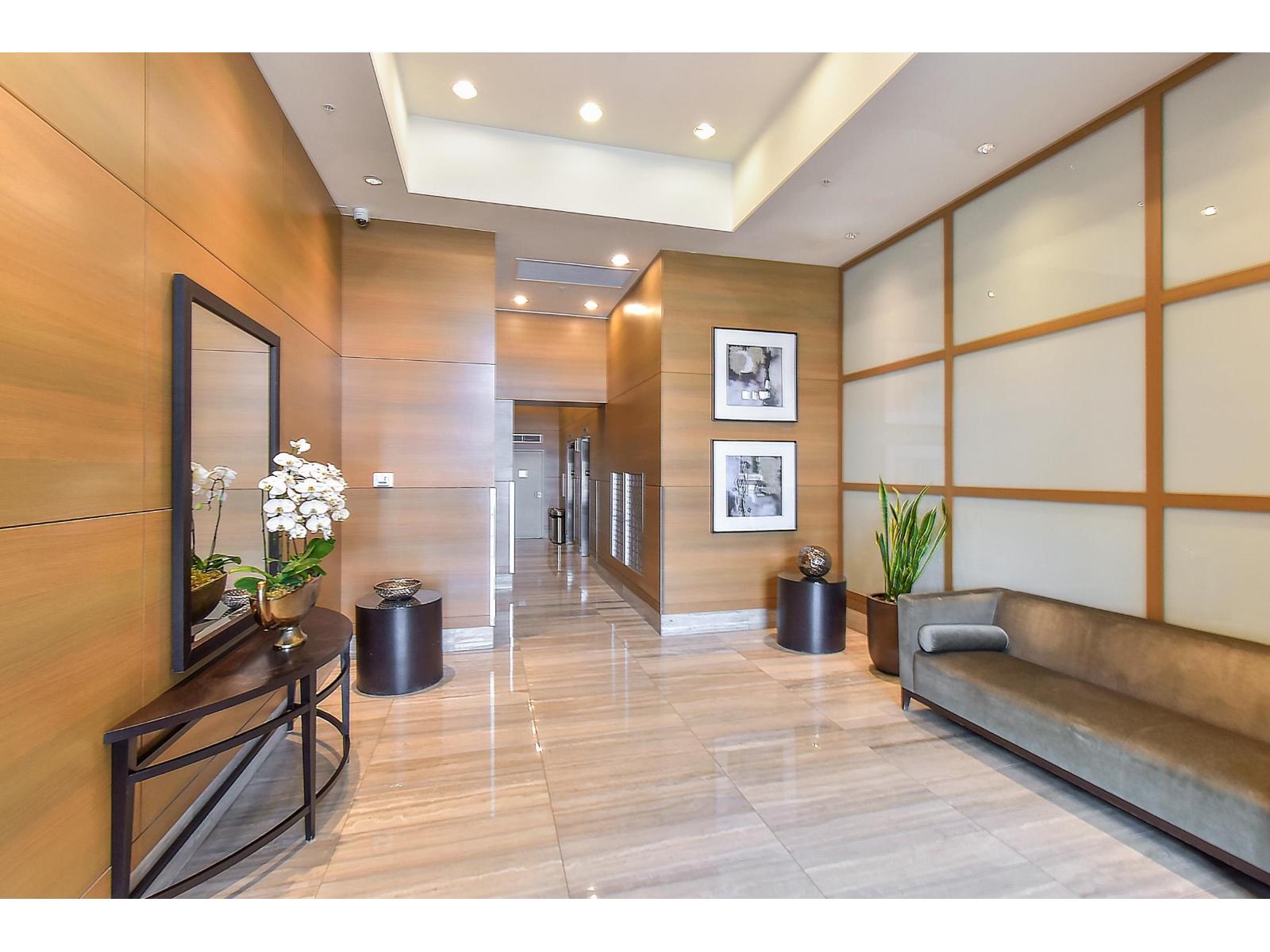 1207 15152 RUSSELL AVENUE, White Rock