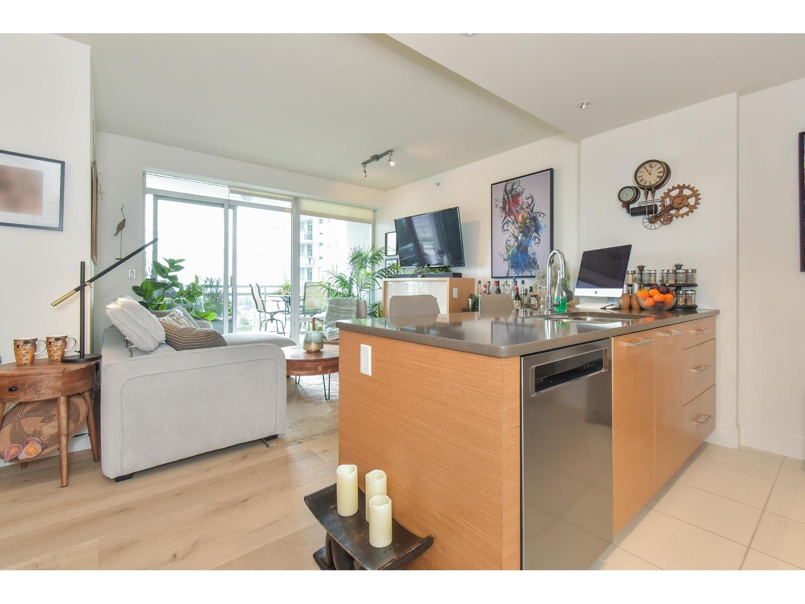 1207 15152 RUSSELL AVENUE, White Rock