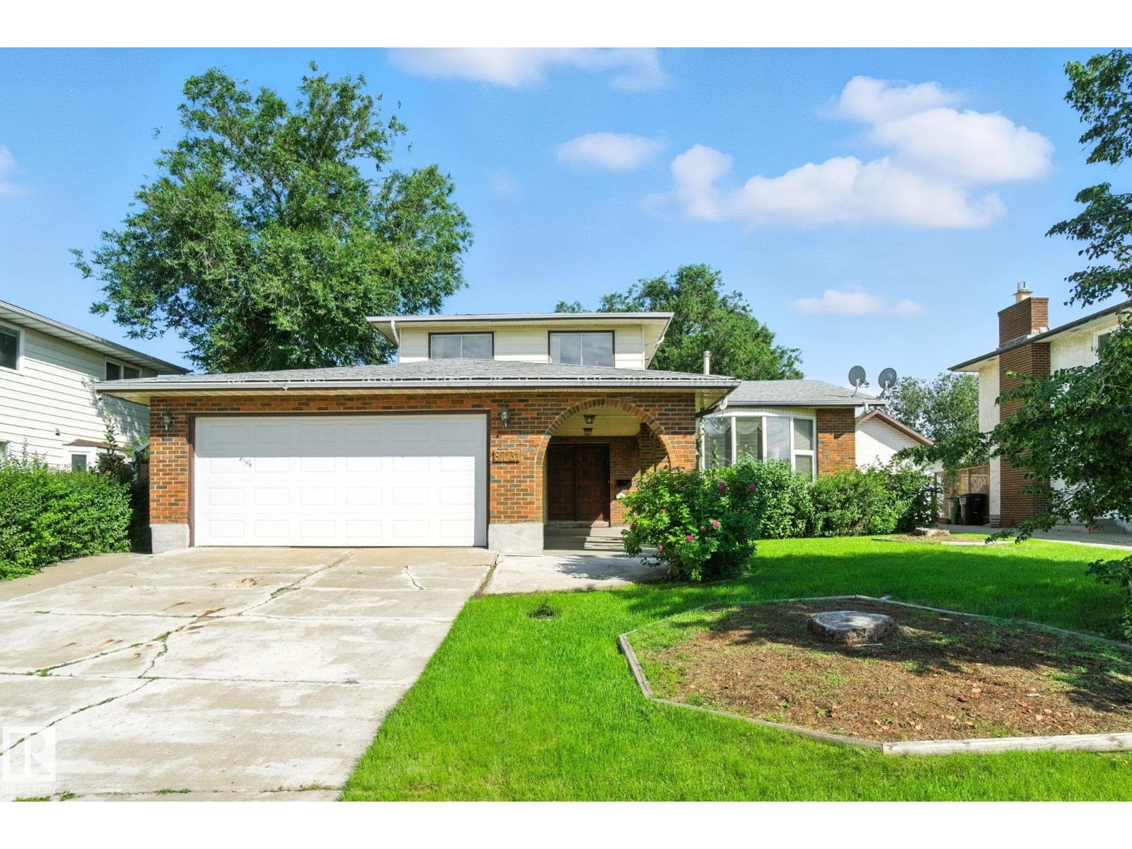 Photo 1 of 8731 180 St Nw, Edmonton AB