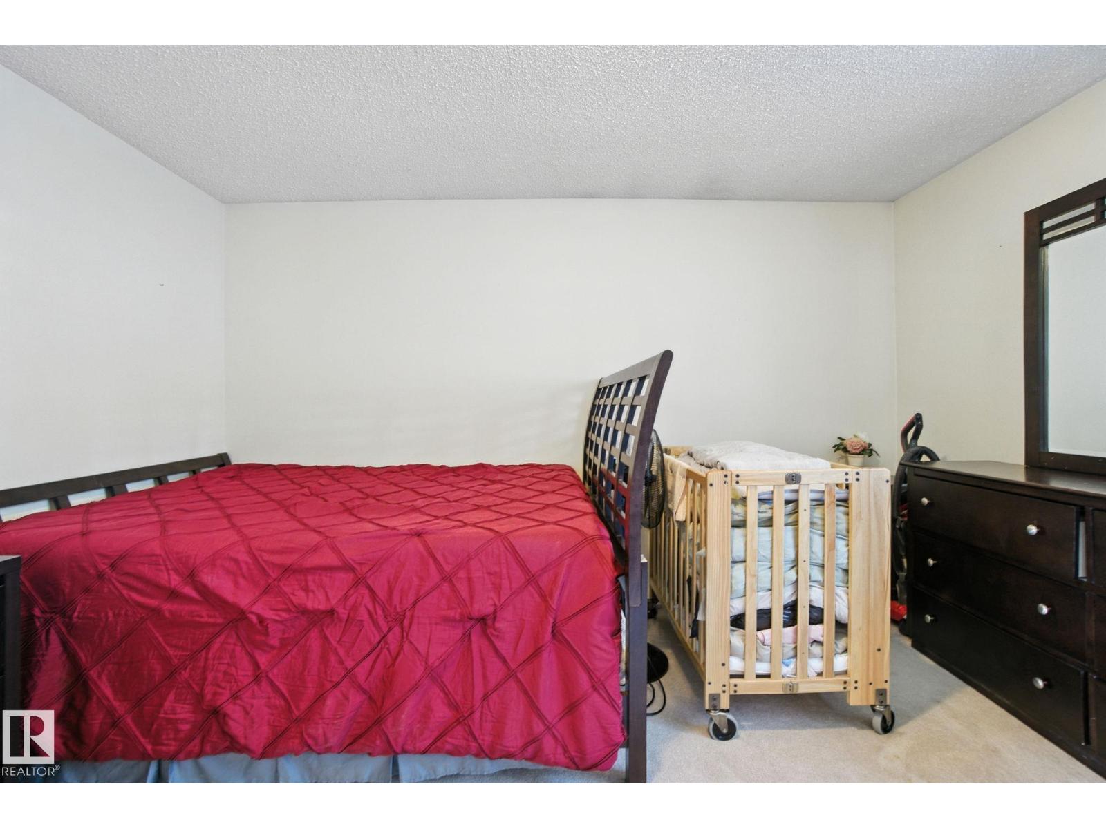 Photo 27 of 8731 180 St Nw, Edmonton AB