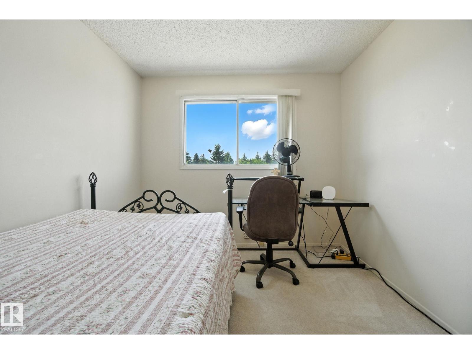 Photo 32 of 8731 180 St Nw, Edmonton AB