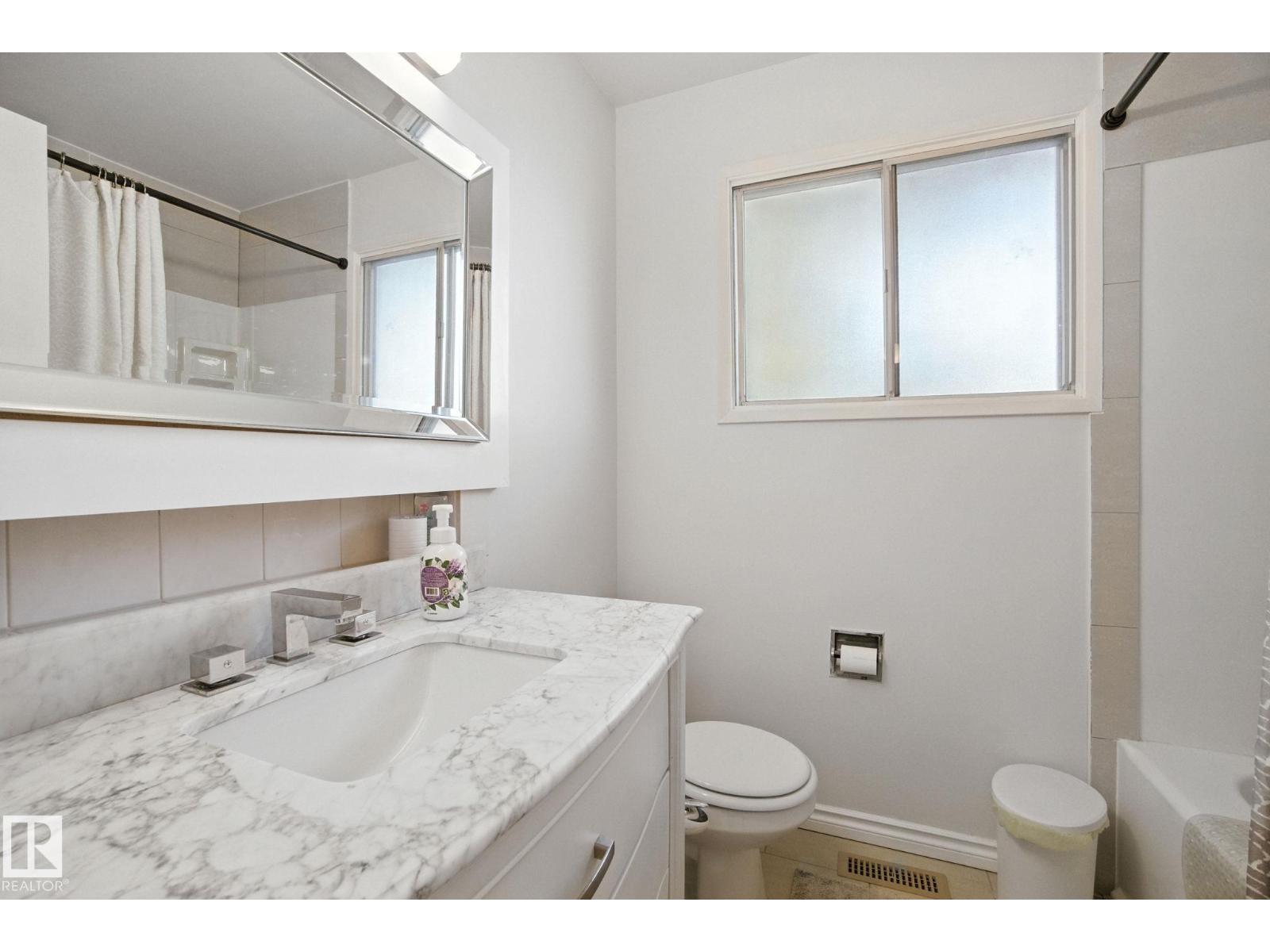 Photo 34 of 8731 180 St Nw, Edmonton AB