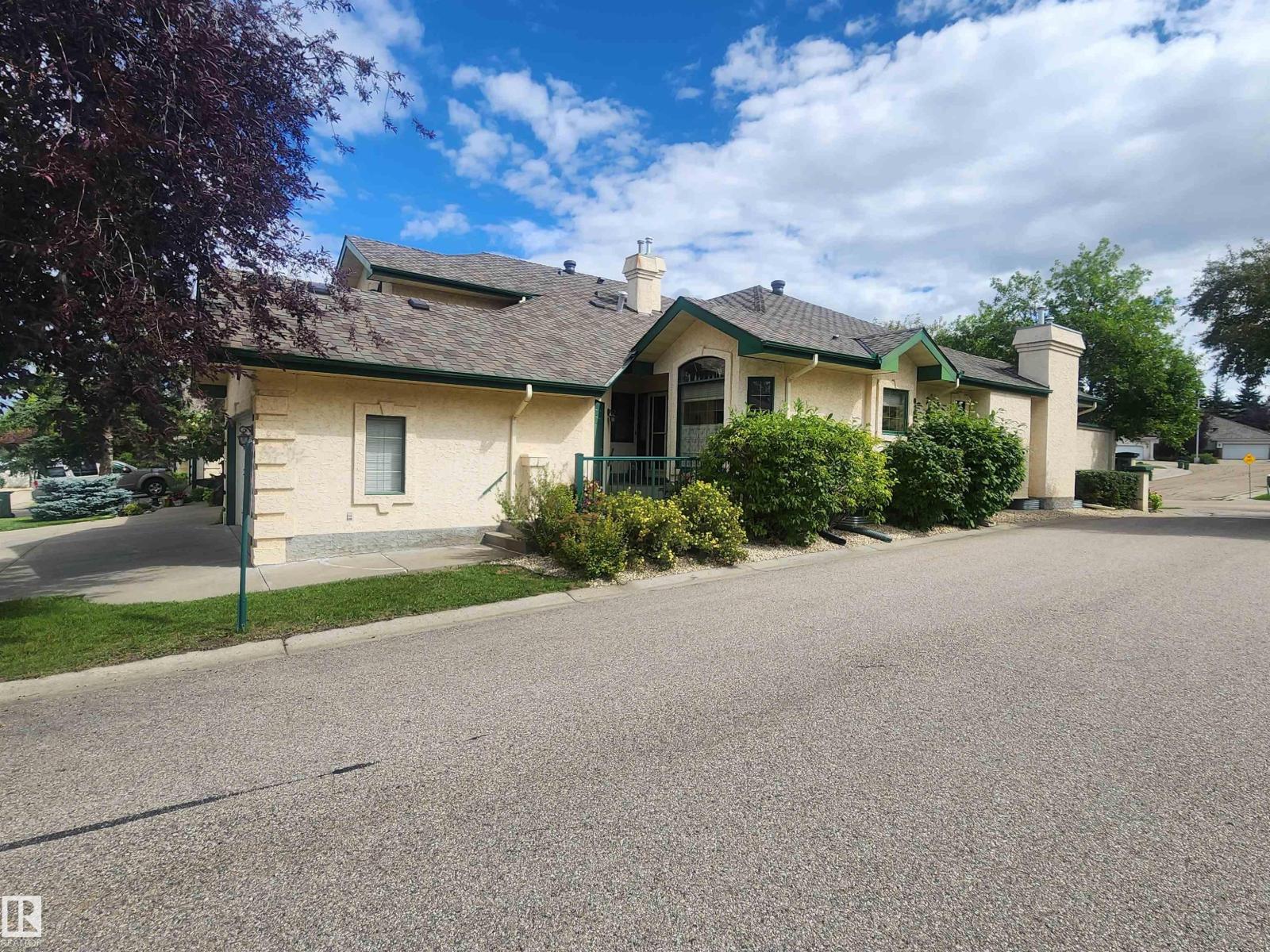 Photo 2 of 1004 Carter Crest Rd Nw, Edmonton AB