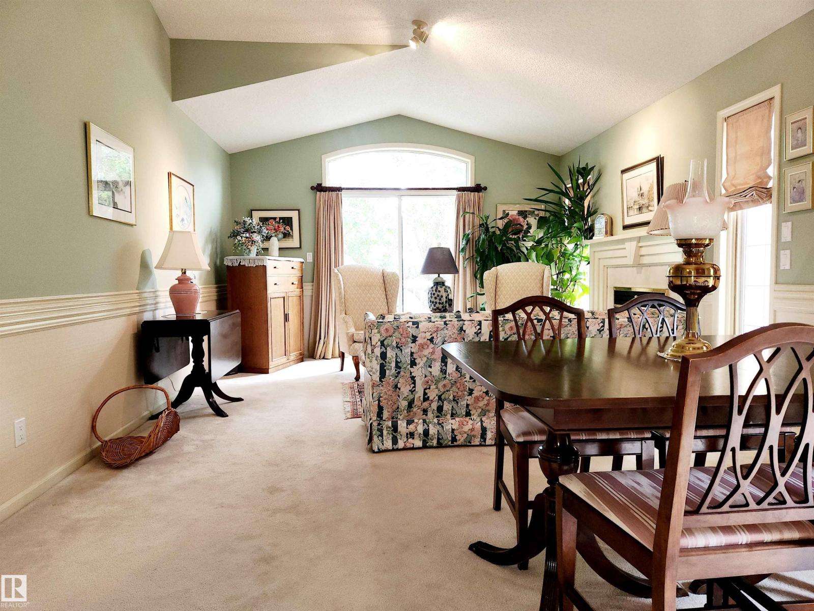 Photo 5 of 1004 Carter Crest Rd Nw, Edmonton AB