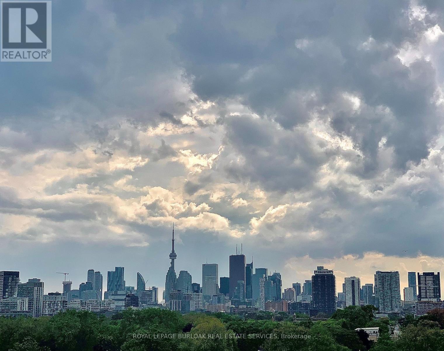 Photo 2 of 902 1201 Dundas Street E, Toronto ON