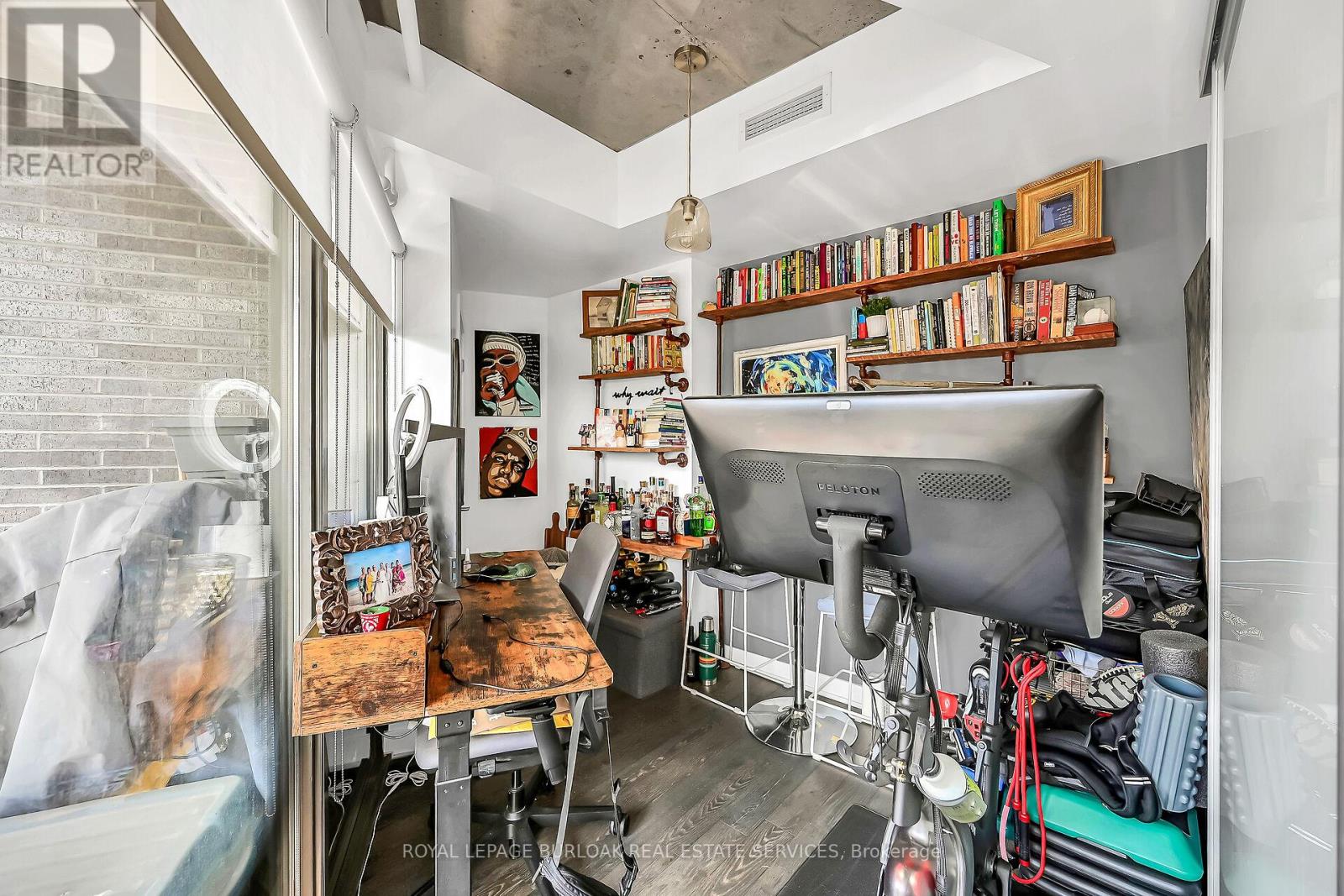 Photo 25 of 902 1201 Dundas Street E, Toronto ON