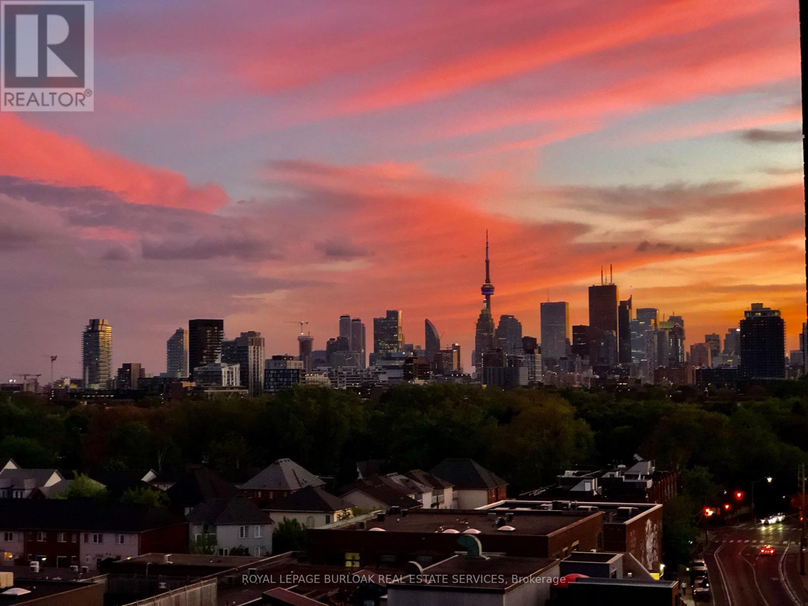 Photo 3 of 902 1201 Dundas Street E, Toronto ON