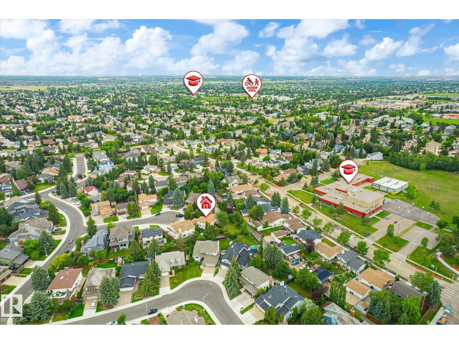 Photo 10 of 17524 55 Av Nw, Edmonton AB