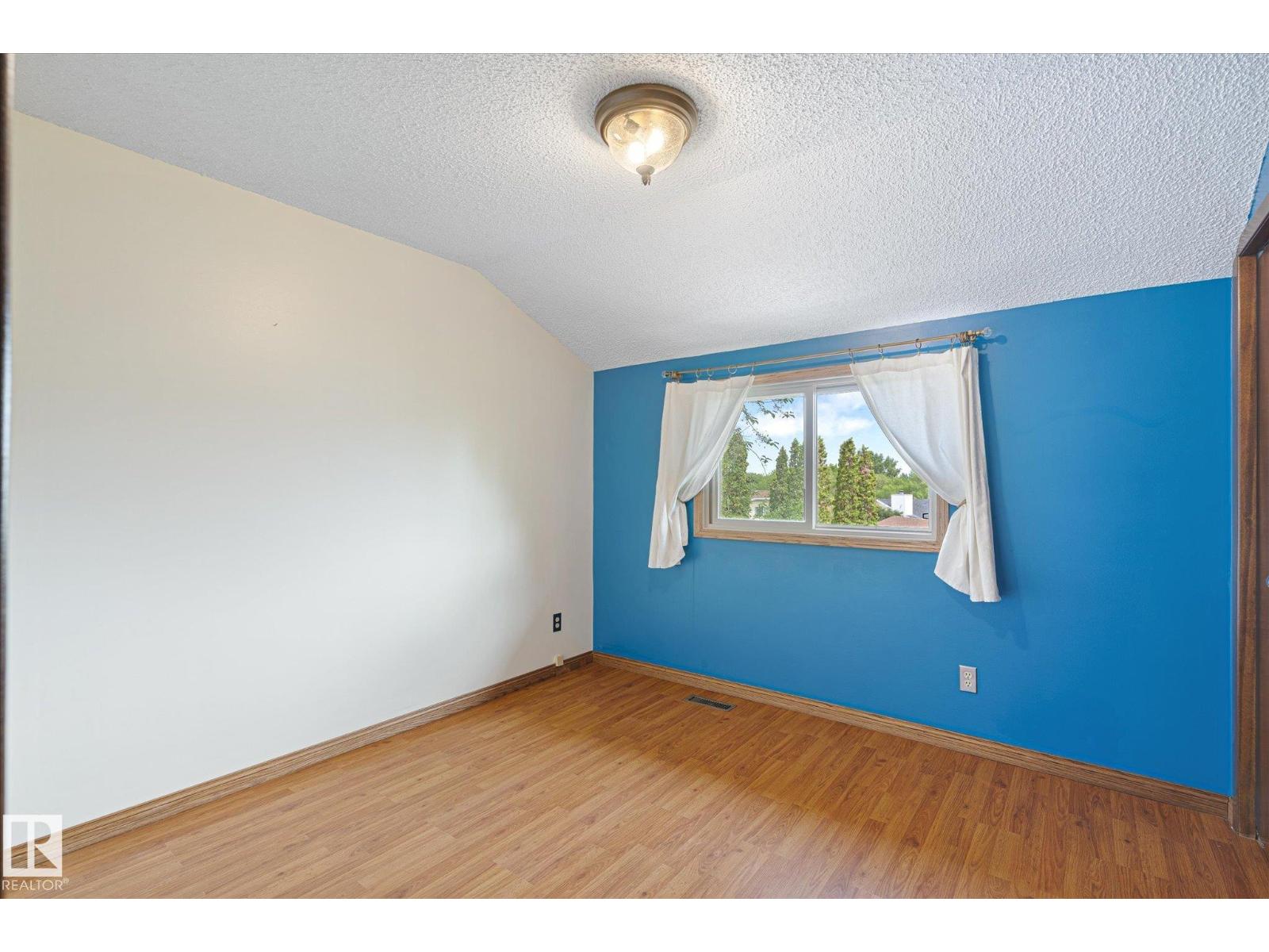 Photo 35 of 17524 55 Av Nw, Edmonton AB