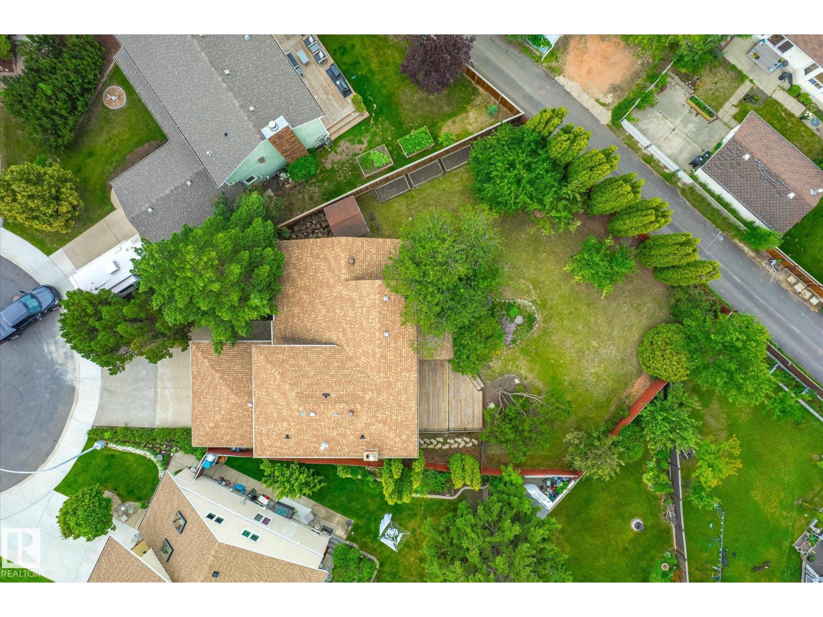 Photo 4 of 17524 55 Av Nw, Edmonton AB