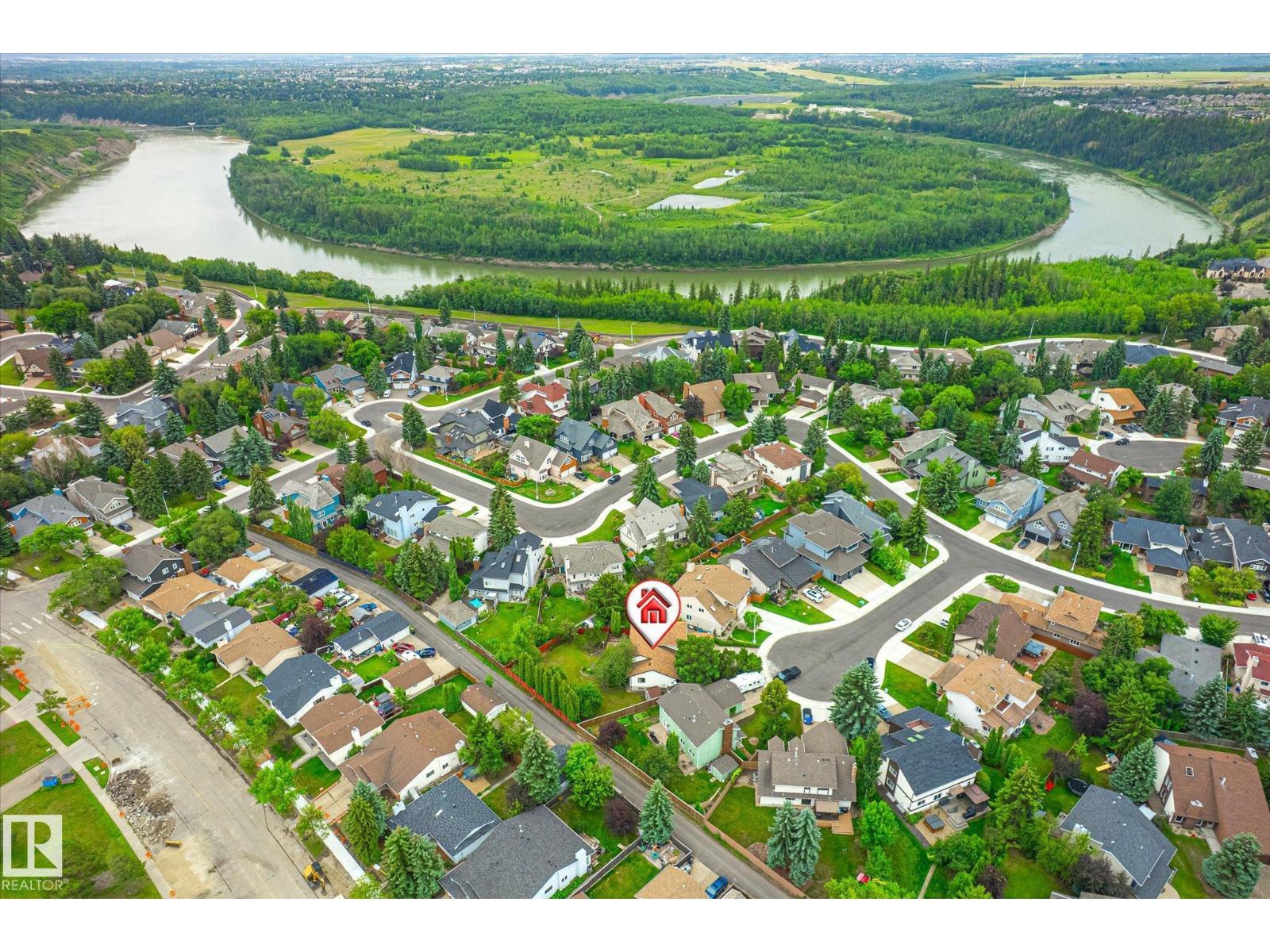 Photo 7 of 17524 55 Av Nw, Edmonton AB