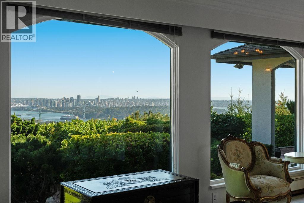 1373 CAMWELL DRIVE, West Vancouver